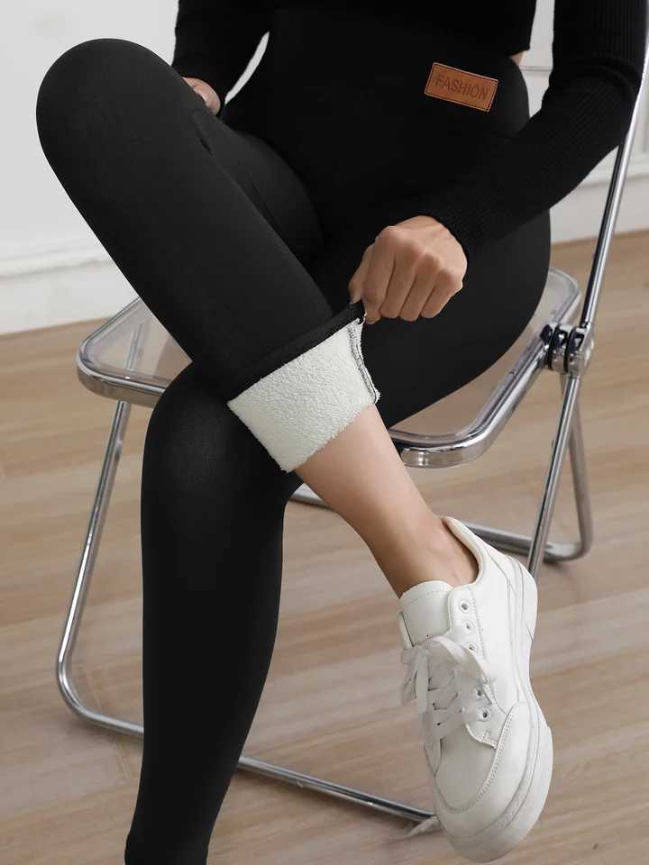 Womens winter Warmest Base Leggings Comfortable Highwaisted Thick And Tight Leggings Pure Color Fashionable Elastic CasuaT251016