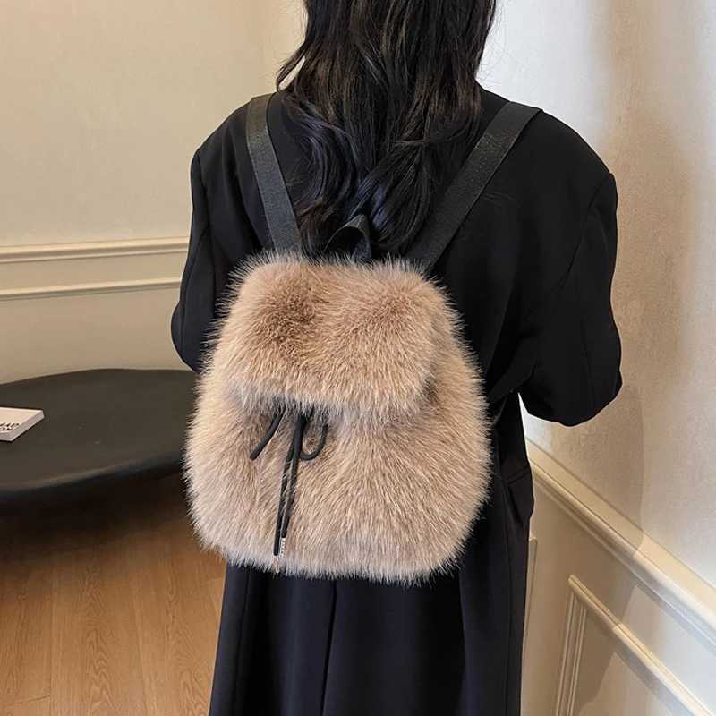 Winter Soft Plush Ladies Schoolbag Solid Color Female Furry Shoulder Bags Handbags Fashion Luxury Fake Fur Womens BackpackT251016
