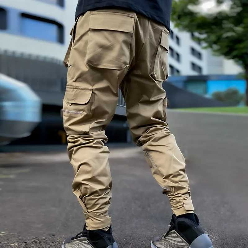 Mens Reflective Cargo Pants 2025 New Hip Hop Casual Joggers Trousers MultiPocket Men Sweatpants Streetwear Sports Pant M3XL J251203