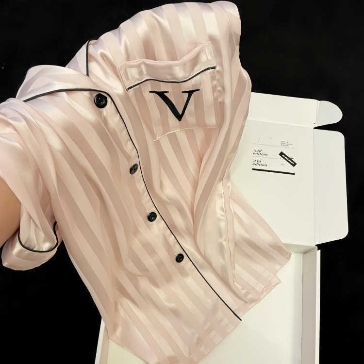 Fashionable home wear Striped Ice Silk Pajamas Highend Feel Wearable Luxury Threepiece Set Short Sleeve Womens Summer Homewear Y251016