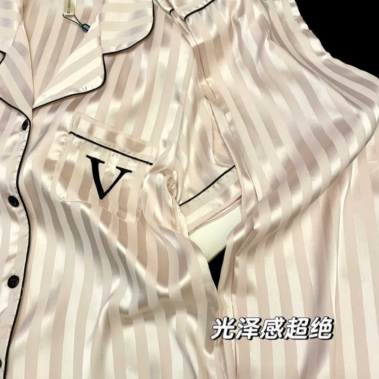 Fashionable home wear Striped Ice Silk Pajamas Highend Feel Wearable Luxury Threepiece Set Short Sleeve Womens Summer Homewear Y251016