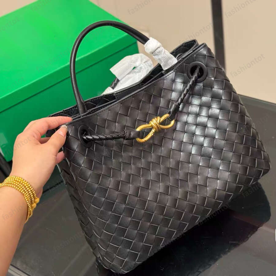 Designer Bags New Andiamo Small And Medium Handbag High Quality Designer Women's Crossbody Personalized Woven Handbag #fashiontot