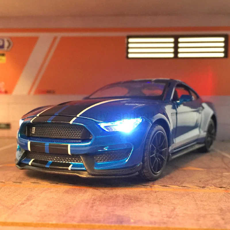 1:32 Ford Shelby GT350 Alloy Sports Car model Diecast Toy Vehicles Metal Toy Car Model Simulation Collection Kids Gift T251016