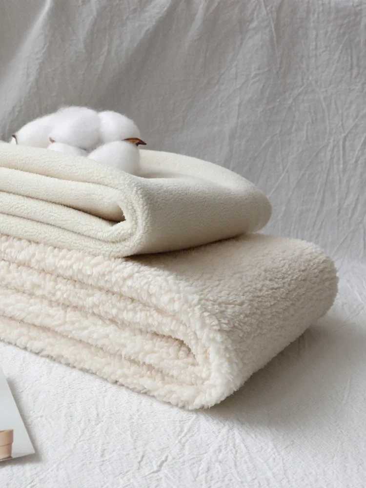 Woman Winter Thermal Leggings Cotton Slim Berber Fleece Thickening Black Leggings Gray High Waisted AutumnWinter Womens PantsT251016