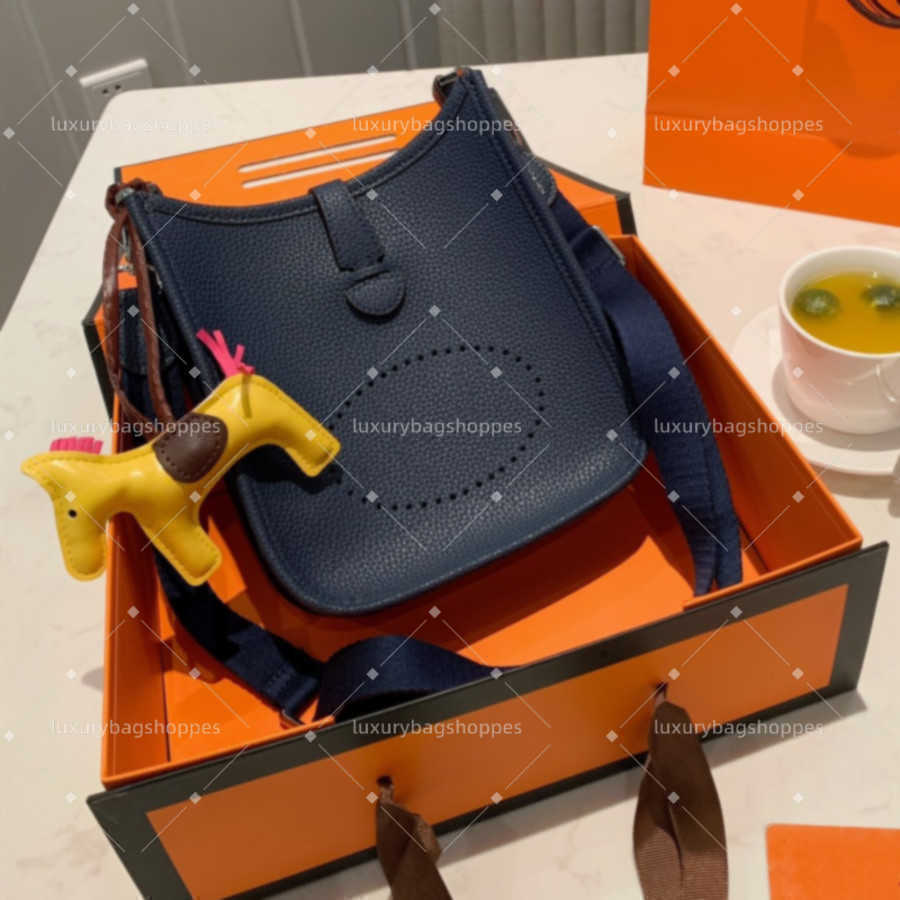 Fashion Lady Shoulder Bags Handbags Clutch Totes Backpack Girl Crossbody Bag Original Cowhide Purses Women Wallet8