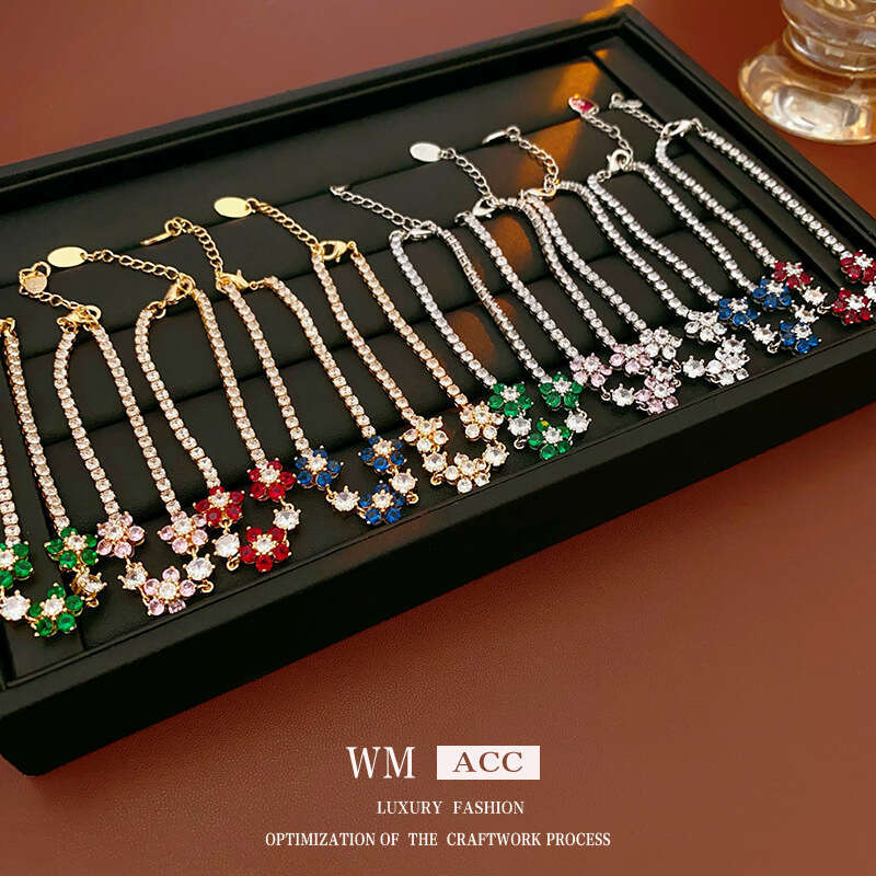 Zirconium Simple Flower French Niche Design Creative Bracelet Fashionable High-end Exquisite Jewelry ddmypluto