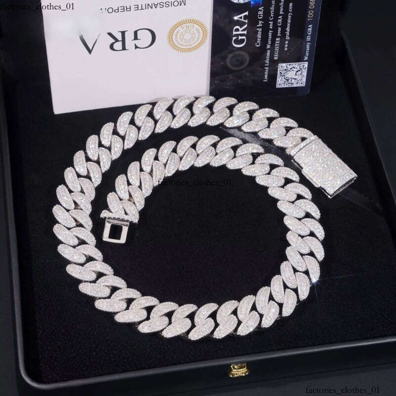 Mens Solid Heavy Iced Out Maimi Hip Hop 18mm Sier VVS Moissanite Cuban Link Chain