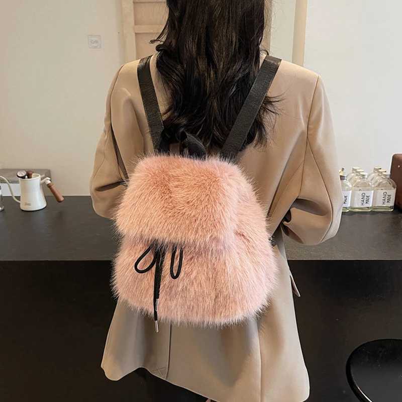 Fashion Luxury Soft Plush Womens Backpack Winter Soft Plush Ladies Schoolbag Solid Color Female Furry Shoulder Bags HandbagsT251016