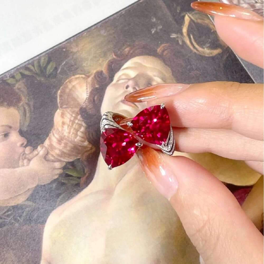 Exquisite High-End Heavy Craft Blood Red Diamond Ring Niche Design Versatile Temperament ddmypluto
