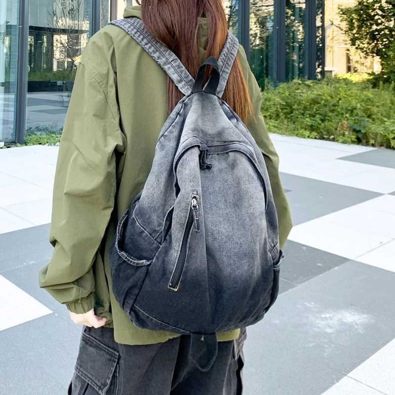 Mens and Womens Backpacks Student Schoolbags LargeCapacity Washed Denim BagsT251016