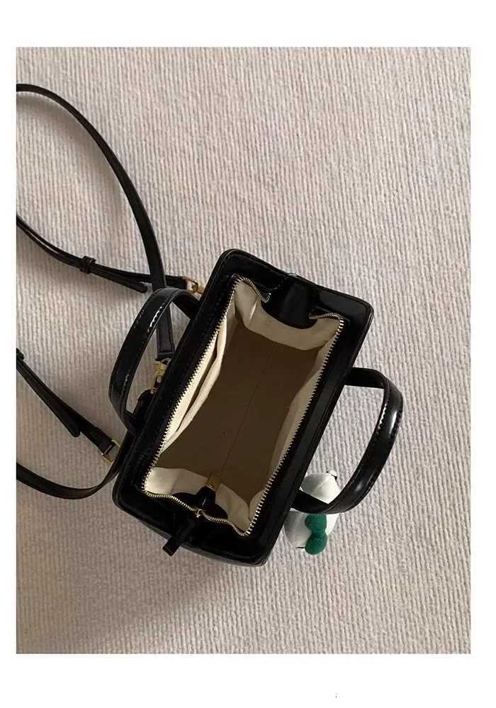 korea autumn new ins womens bag retro clip backpack niche retro black backpack tide handbag backpack women bags for studentsT251016