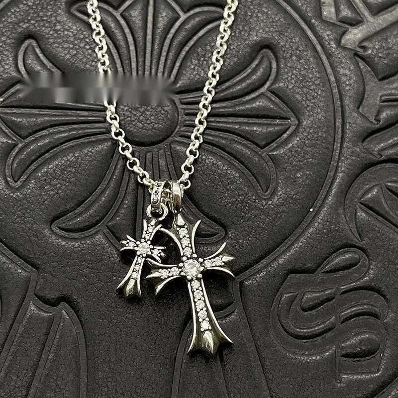 Fashion Chrome Designer Mini black Cross Pendant Charm with Rope Chain chrono Necklace Hip Hop Women Men Full Paved Cubic Zirconia Daily chrime Gift Jewelry 6d0