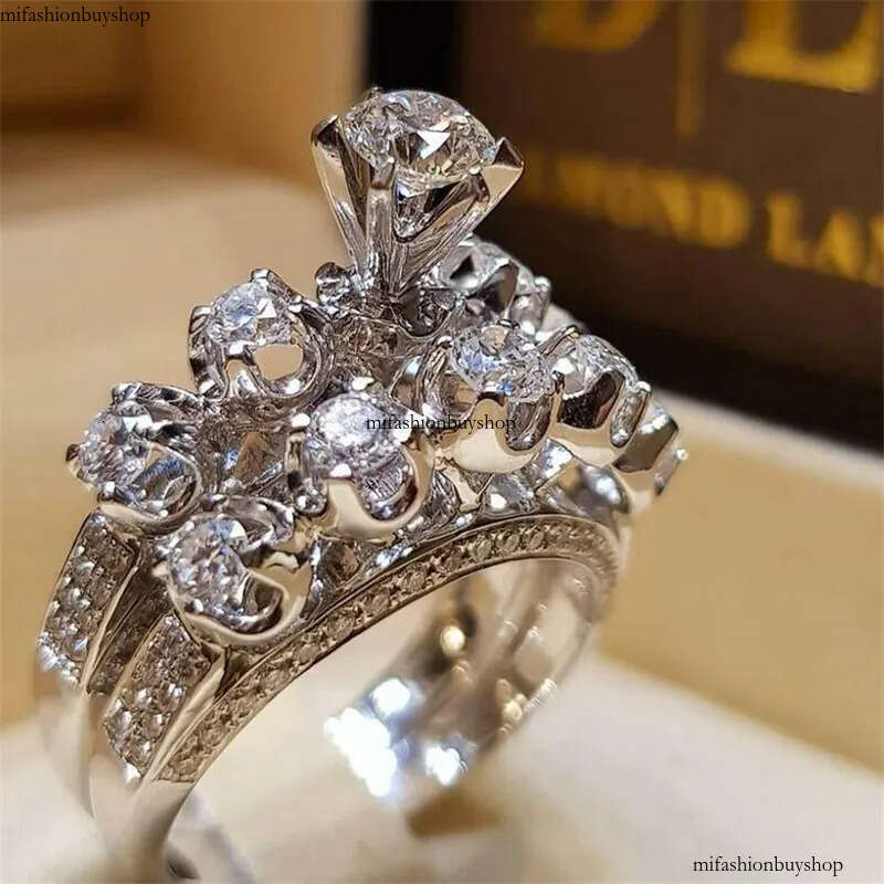 Top Selling Classical Fashion Jewelry Brand New Sterling Sier Couple Rings Round White Topaz CZ Dia Gemstones Bridal Ring Set Gift