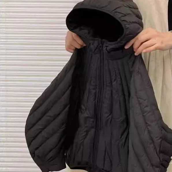 Girls Hooded Cotton Jacket Childrens Short Styles Coat for Baby Girls Design Sense Winter Clothing Lightweight Outerwear CoatT251016