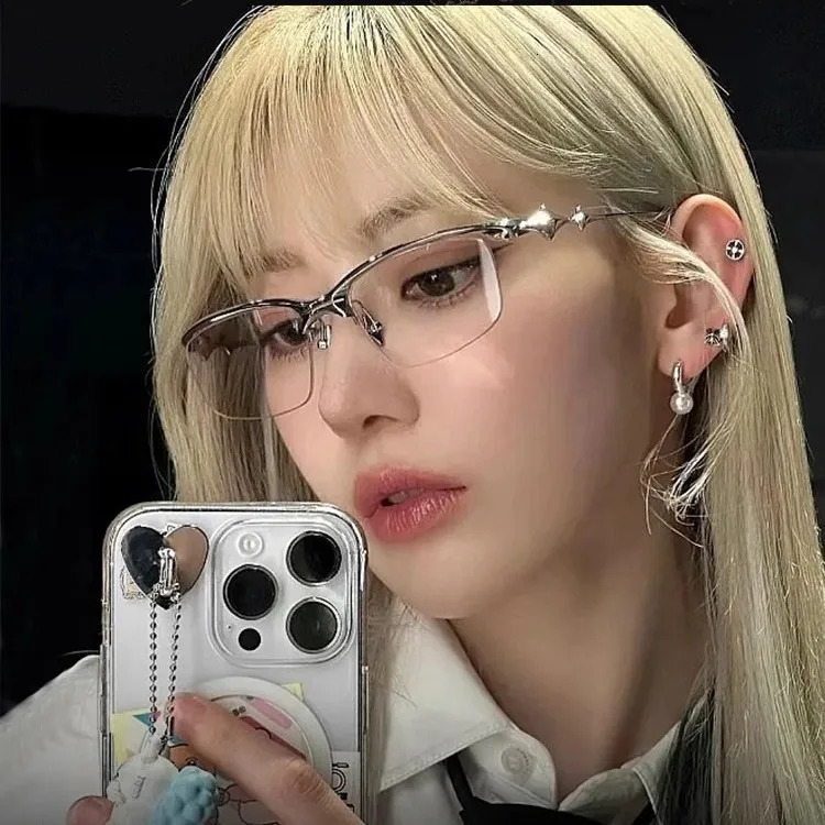 High Texture Silver Half Frame Glasses Men Women Sweet Cool Y2K Anti Blue Light Flat Mirror Ins Retro Metal Glasses 251014