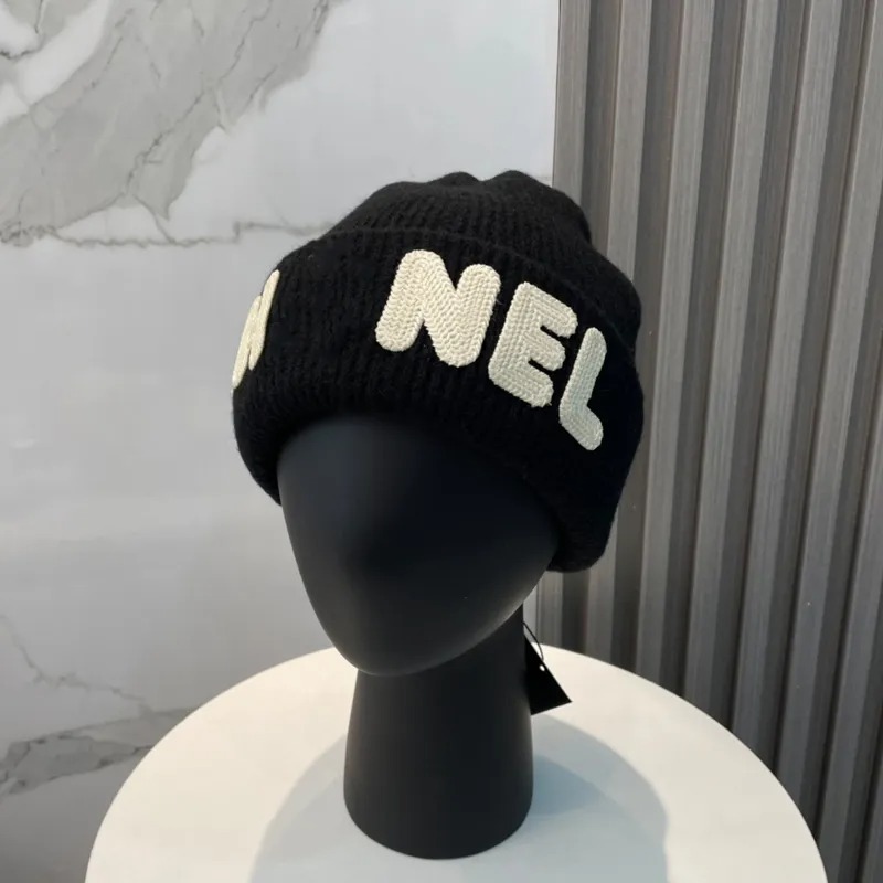 Womens Designer Beanies Winter Autumn Mens Wool Bonnet Luxury Warm Fitted Hats Double Letters Soft Cashmere Street Fashion Beanie Hats nice