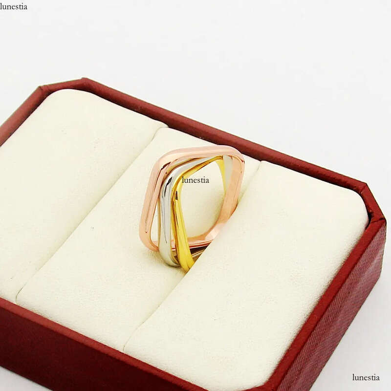 Jewlery Designer Gold Necklace Men Engagement Ring For Women