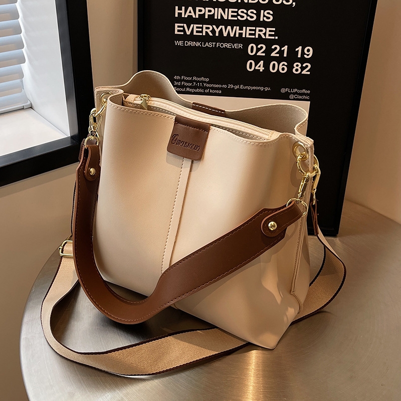 2025 Hot Selling Large Capacity New Fashionable Versatile Single Shoulder Crossbody For Women's Bucket Bag In Autumn And Winter