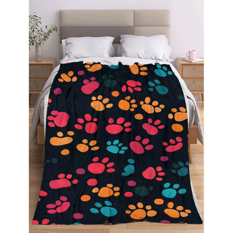 Cute puppy paw print blanket suitable for sofa blanket, ultra-soft and warm flannel blanket, lightweight.