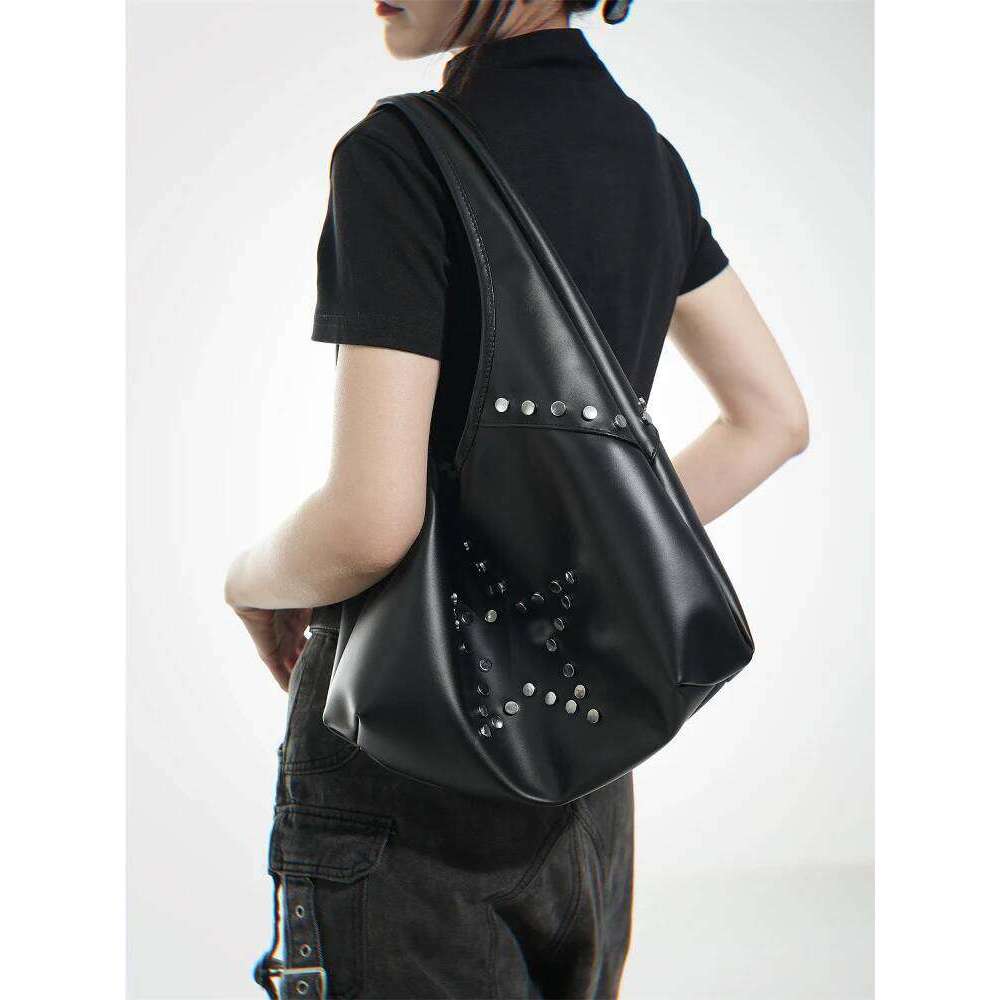 Brand Retro Motorcycle New Wax Leather Cool Croissant Bag Rivet Design Shoulder Crossbody Dumpling Armpit Bags Suotong251016 Suotong251016 Suot251017