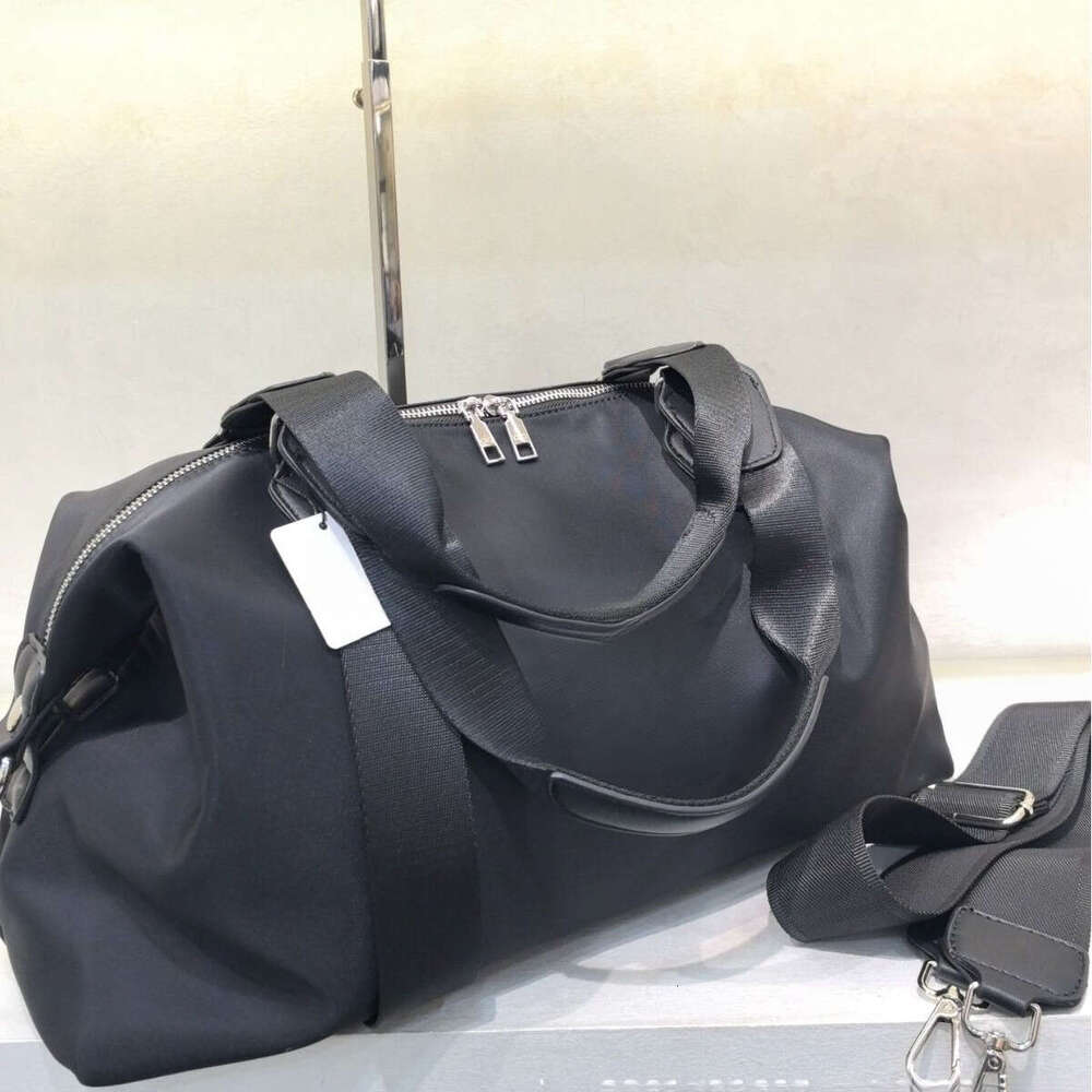 Same Style Travel Large Capacity Women's Sports Fitness Luggage Swimming Yoga Shoulder Bag B5