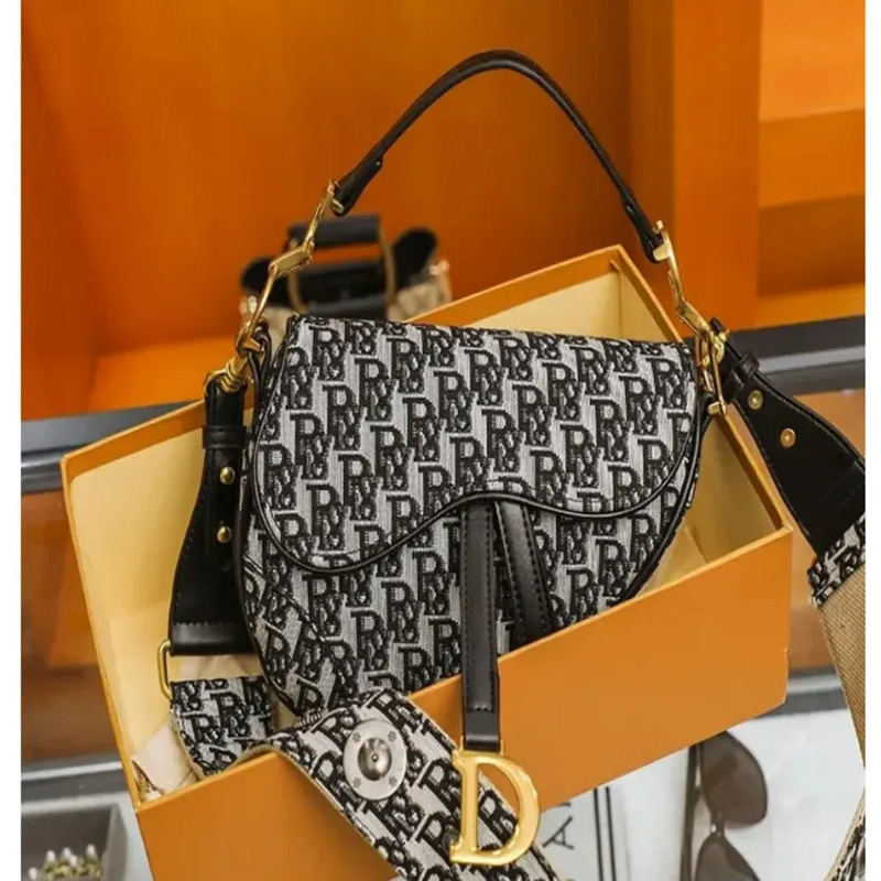 handbag saddle womens crossbody shoulder bag classic print leather solid color black designer bags 6621