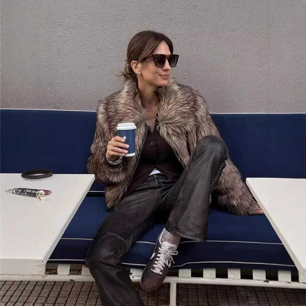 Women Faux Fur Jacket Coat Autumn Winter Furry Big Lapel Coats Jacket Loose Zipper Short Jackets Outerwear for Female W251016