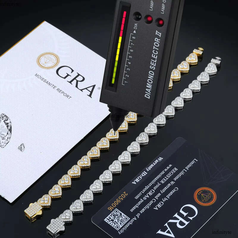 Fashion Femme Gift 8mm Sterling Sier VVS Moissanite Dia Iced Out Three Stone Heart Tennis Bracelet for Valentine Men