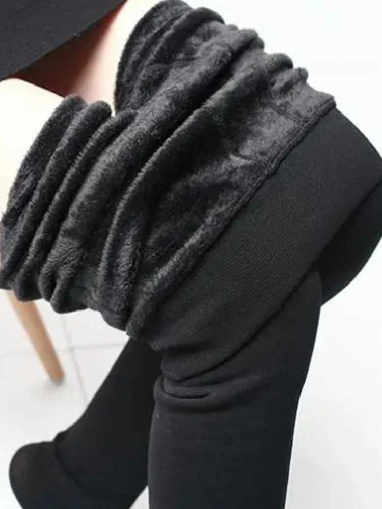 Plussize fleece and thick pearl fleece leggings autumn and winter explosive step on the feet to keep warm and wear one body panT251016