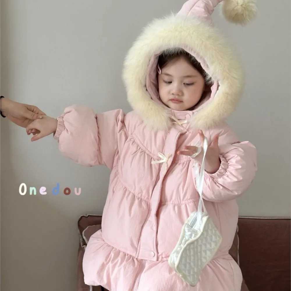 2025 Girls Baby Winter Long Coats Big Fake Fur Hooded Cotton Padded Thick Warm Overcoats Fashion Kids Children Princess ClothesT251016