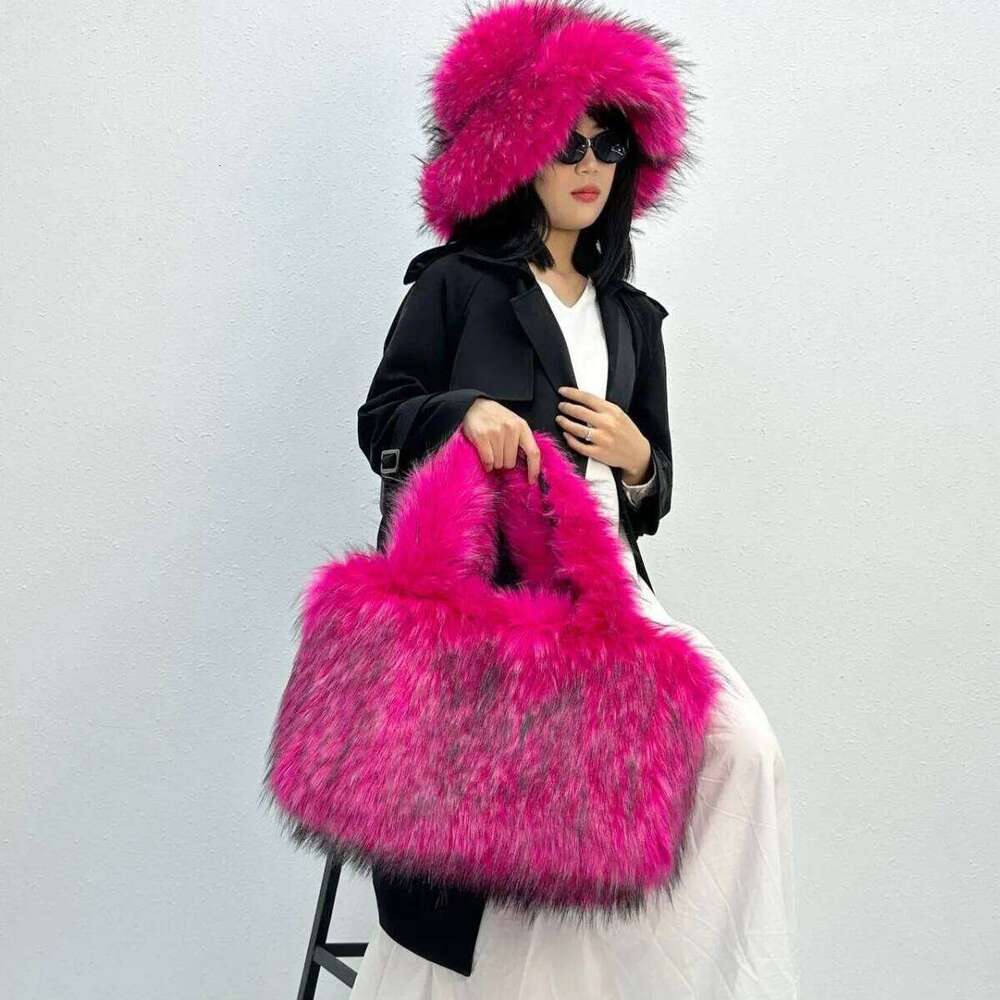 Designer Large Capacity Tote For Women Fluffy Lady Handbags Soft Plush Solid Color Warm Winter Shoulder Bag Purses Suotong251016 Suotong251016 Suot251