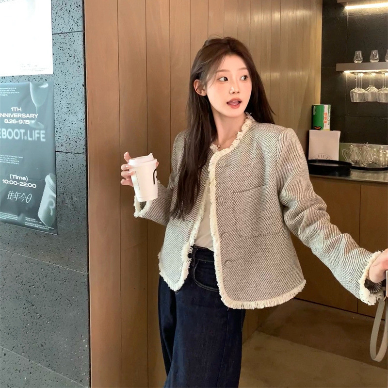 2025 Autumn/Winter design New High end Tassel Short Floral Jacket Luxury Women's Designer Jacket Autumn New French Loose Elegant Top