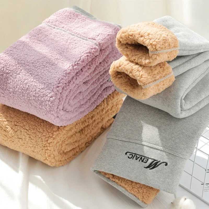 Women Winter Leggings Thicken Lambwool Leggings Woman Warm Fleece Lined Thermal AnkleLength Pants Hight Waist Elastic LeggingT251016