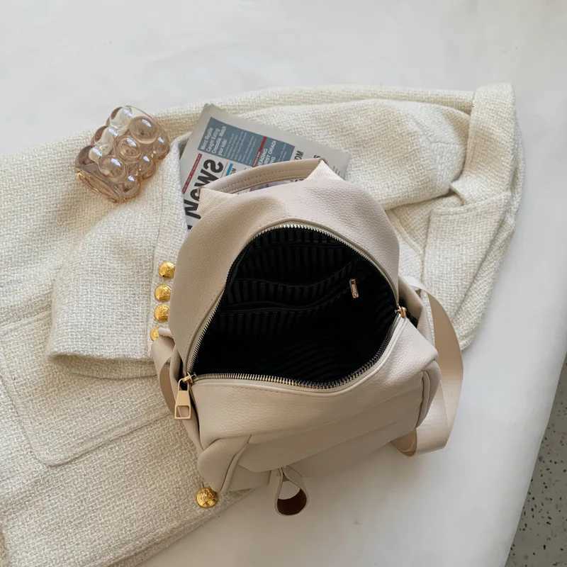 Casual Women Backpack Fashionable Versatile Class Bags for Girl Artistic Travel Small Backpack Cute Backpacks Back To School BagT251016