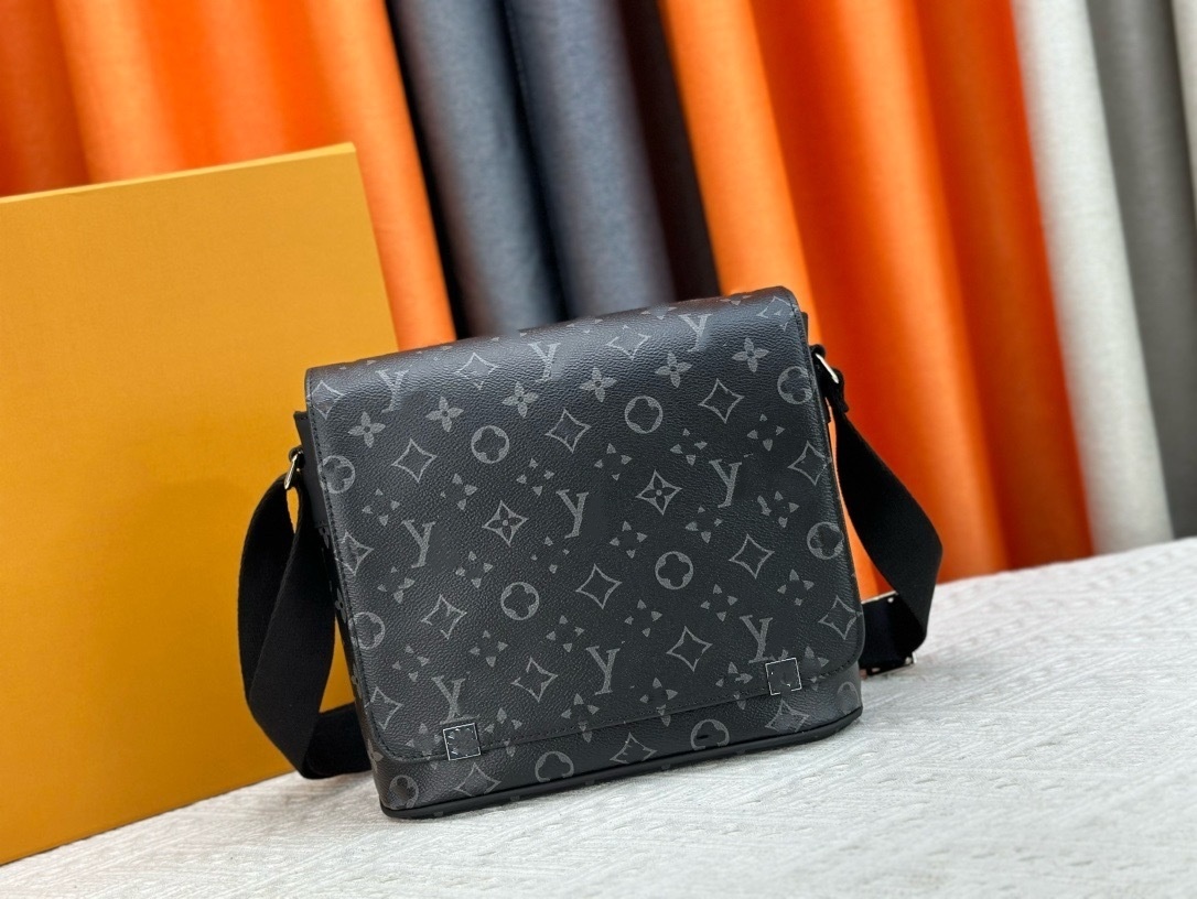 Mens Shoulder Bags PU leather Designers Messenger Bag Famous Trip Postman Classic Handbag Briefcase Crossbody Bags