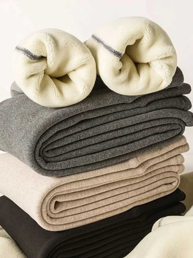 Winter Women Leggings Cotton Velvet Fleece Tight Pants Female Legging High Waist Thermal Stretch Thick Warm Leggings for WomenT251016