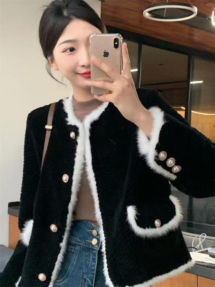 2025 Autumn/Winter New Top Thickened Lamb Wool Small Designer Jacket Women's Social Jacket Lightweight fashion Luxury Autumn/Winter New Fur Top p