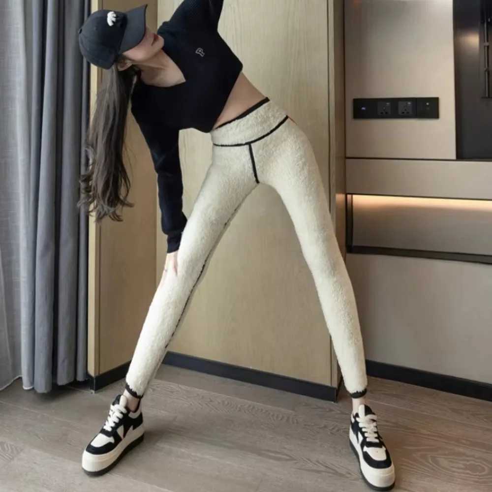 New Extra Thick Shark Leggings Lamb Velvet High Waist Thermal Fleece Leggings Butt Lifter Long Johns WomenT251016