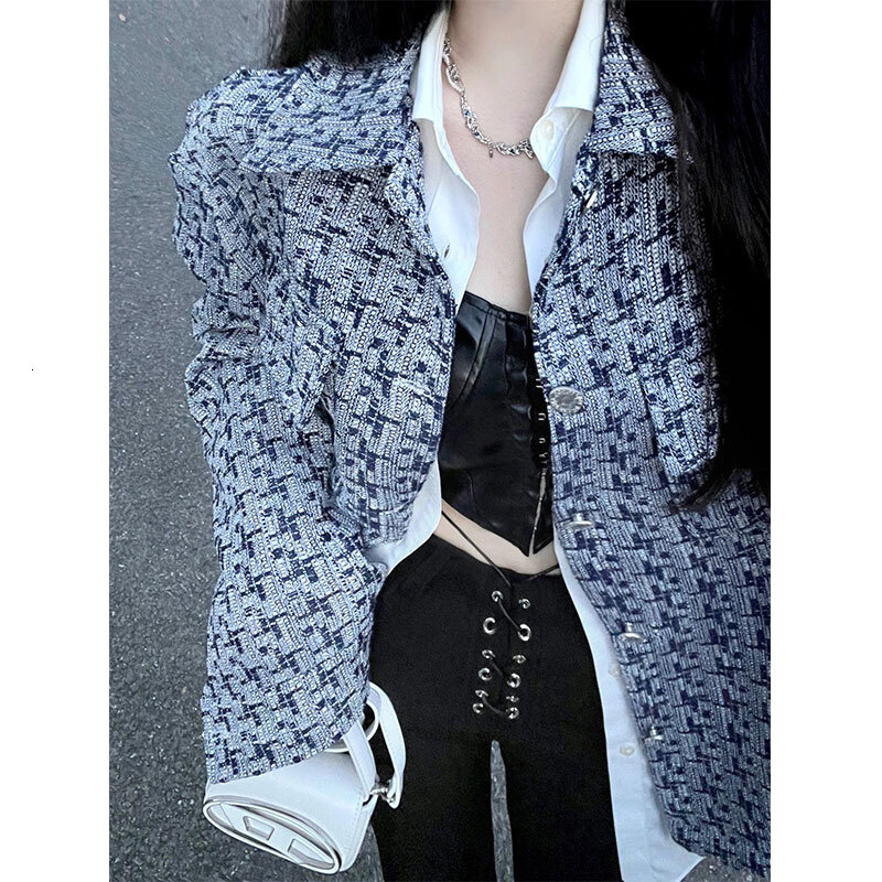 2025 Autumn/Winter New Top Checkered Women's Designer Jacket Autumn Design Niche Korean Edition Loose Multi design functional Young Fashion Winte