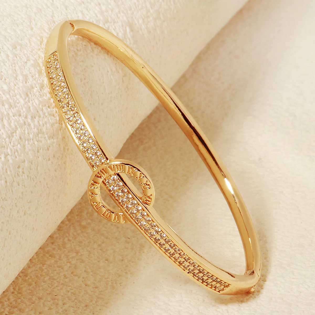 Fashion Wens Bracelet Copper Zirconium Circle Pendant Bracelet Daily Jewelry Bangles Adjustable Festive GiftsW251016