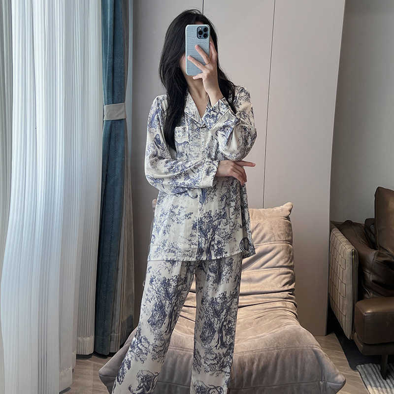 Luxurious home clothing 2025 New Light Luxury Ink Print Ice Silk Pajamas for Women Simple Small TurnDown Collar Long Sleeve Long Pants Homewear Set ab