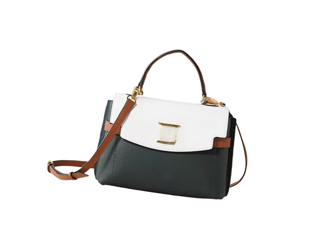 Chic Womans Designer Bag - Premium Quality Shoulders & Messengers Purse Collection