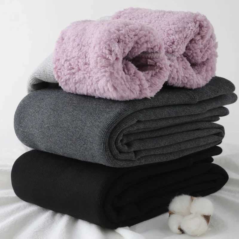 Women Winter Leggings Thicken Lambwool Leggings Woman Warm Fleece Lined Thermal AnkleLength Pants Hight Waist Elastic LeggingT251016
