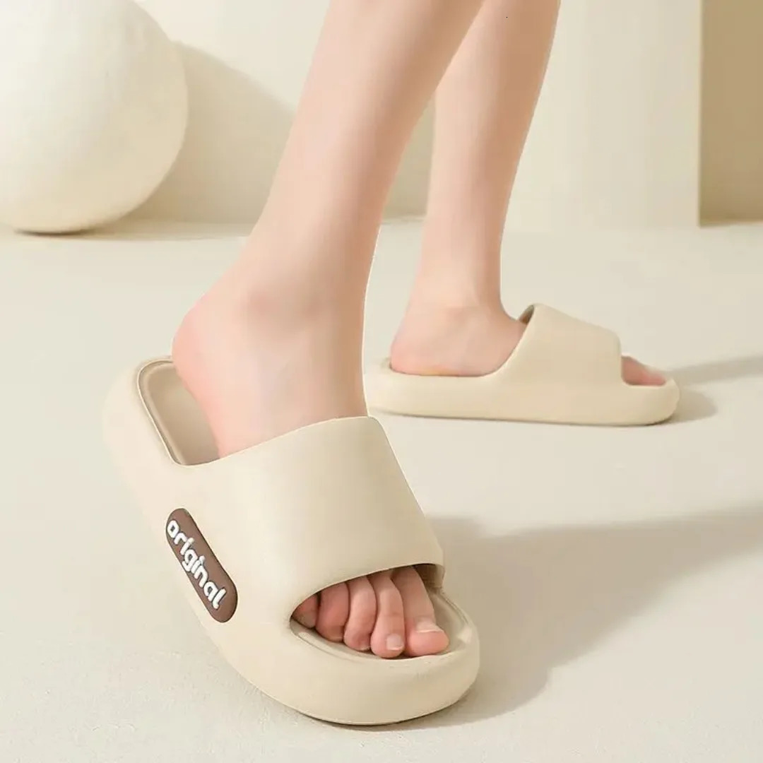 Summer Platform Cloud Slippers Women Comfy Solid Color Soft Sole EVA Pillow Slides Woman Couple Non Slip Beach Flip Flops 251008