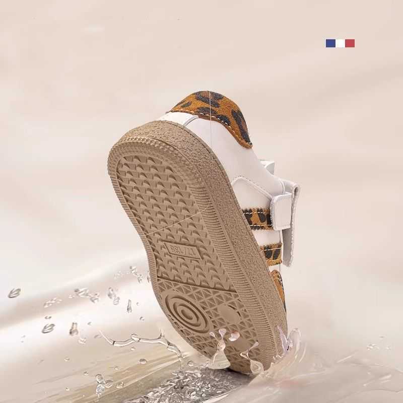 Luxury Versatile Childrens Athletic Wear Cozy Leatherette High-Traction Leopardskin Shoe Set Perfectly Matching Seasonal Outfits