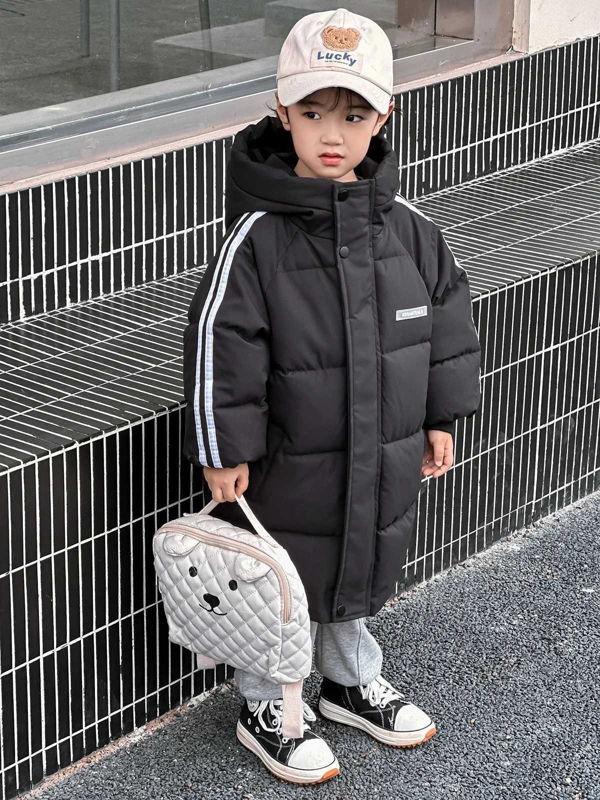 Childrens cottonpadded jacketNew winter coat boys cottonpadded jacket girls wear mediumlength thick down jacketT251016