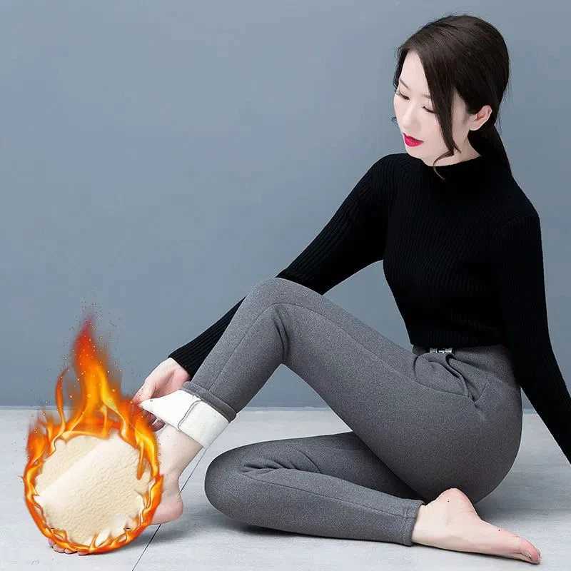 Winter Warm Leggings Women Fleece Thicken Warm Legging Slim High Waist Elastic Wool Pants Solid Thicken Velvet Thermal LeggingsT251016