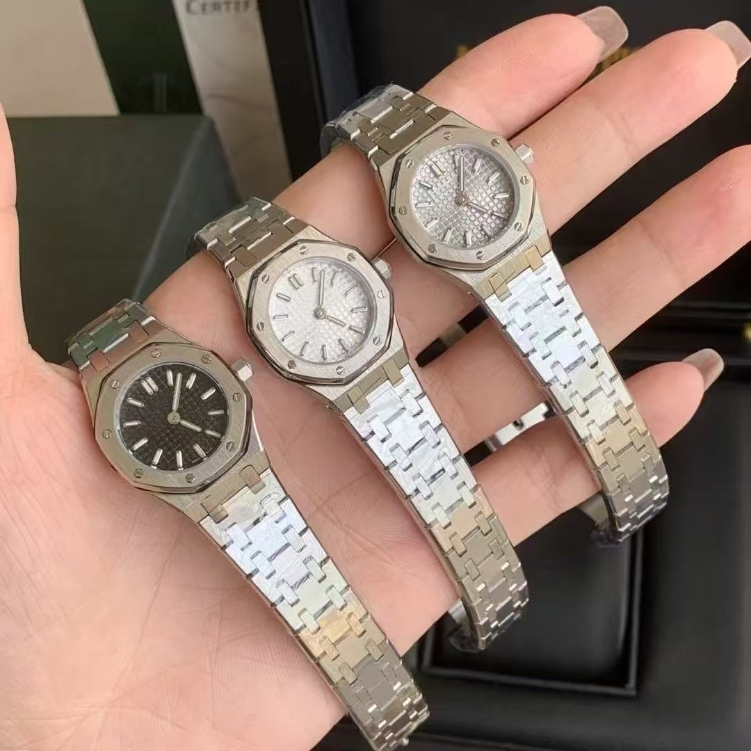 2025 quartz watches 23mm 33mm 41mm classic style full stainless steel strap top quality wristwatches hardlex glass super luminous A01-3-3