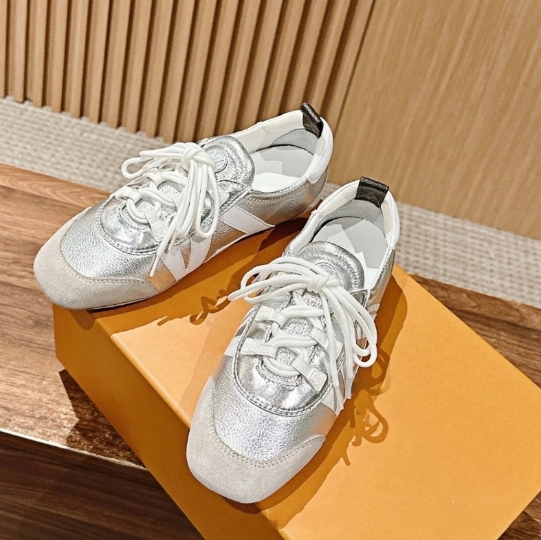 Luxury Designer shoes sneakers Fashionable gats women New style Sneaker Running shoes Vintage leather color blocked versatile Silver ballet flats 35-40