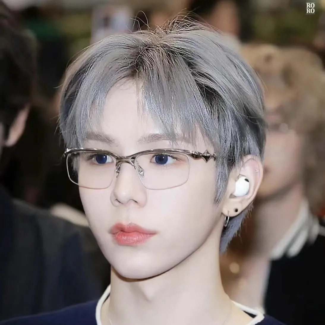 High Texture Silver Half Frame Glasses Men Women Sweet Cool Y2K Anti Blue Light Flat Mirror Ins Retro Metal Glasses 251014
